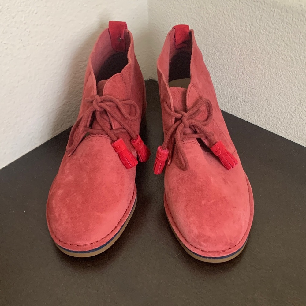 NWOT Hush Puppies Cyra Catelyn Women's Red Suede Lace-Up Boots